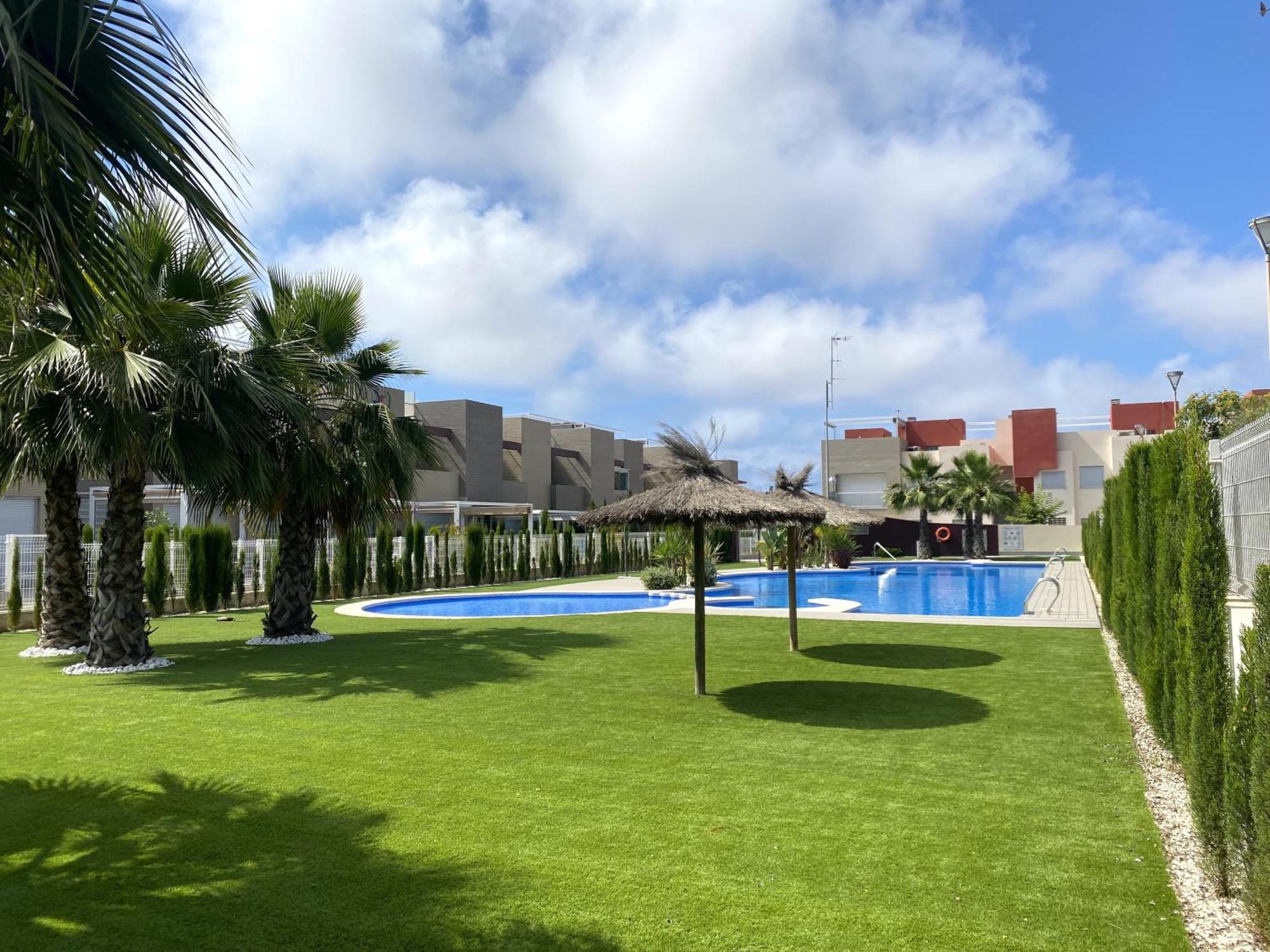 Magnifico Apartamento De Planta Alta La Isla Torrevieja Kültér fotó