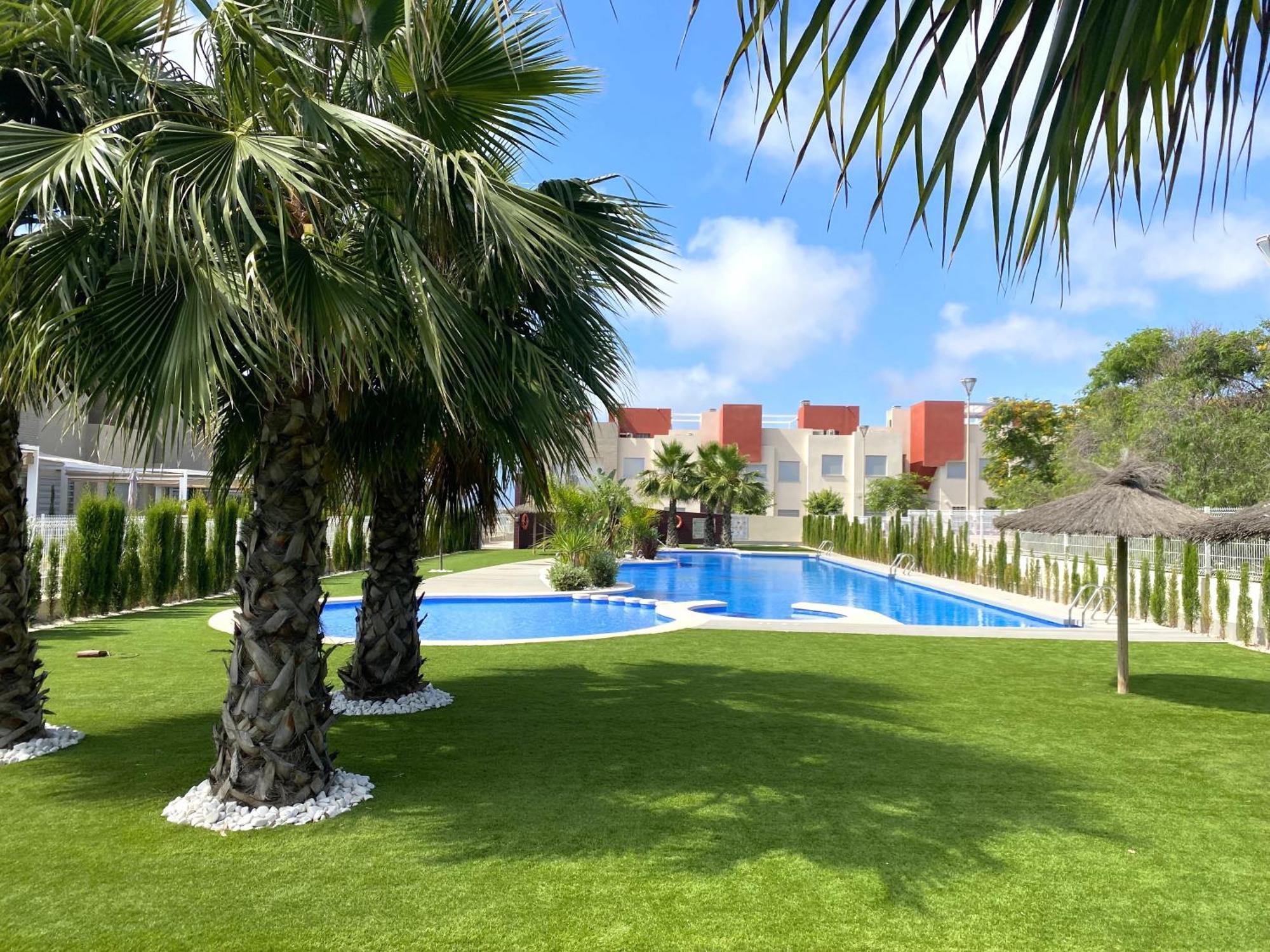 Magnifico Apartamento De Planta Alta La Isla Torrevieja Kültér fotó